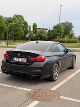 BMW M4 Coupé - BMW M4 mit Benzin-Antrieb: Sportwagen