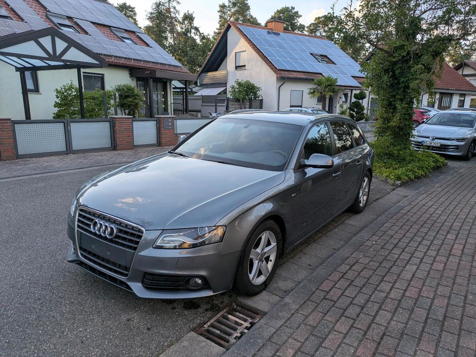 Audi A4 2011 — rear view