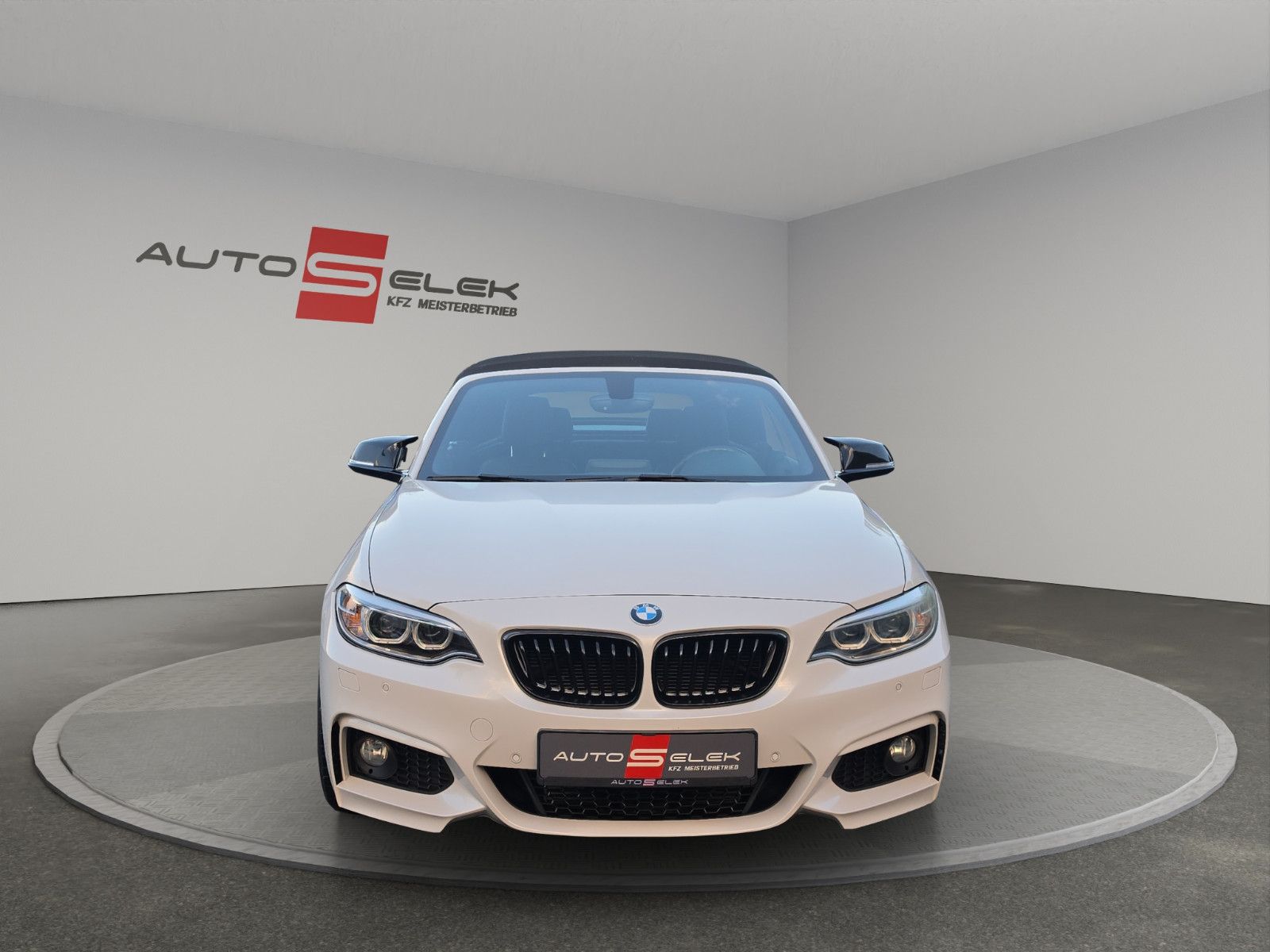 Fahrzeugabbildung BMW 218i Cabrio M Sport LEDER XENON SHZ TEMPOMAT