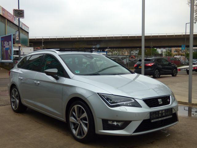 Seat Leon ST FR Pano Navi Sitzheizung Alu Top Auto