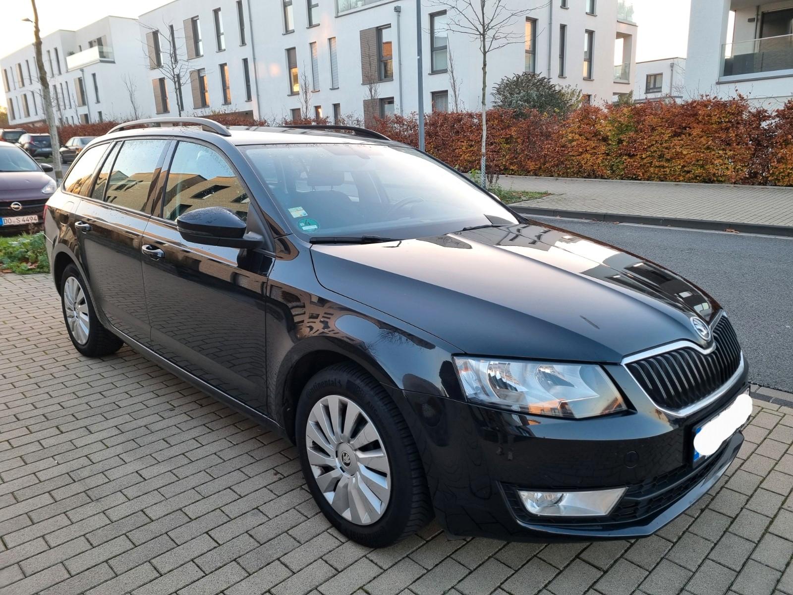 Skoda Octavia Combi/1-Hand/Anhängerkupplung/Sitzheiz/