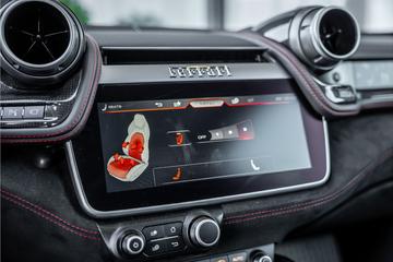 صورة مصغرة 16 لـ 2018 Ferrari GTC4LUSSO