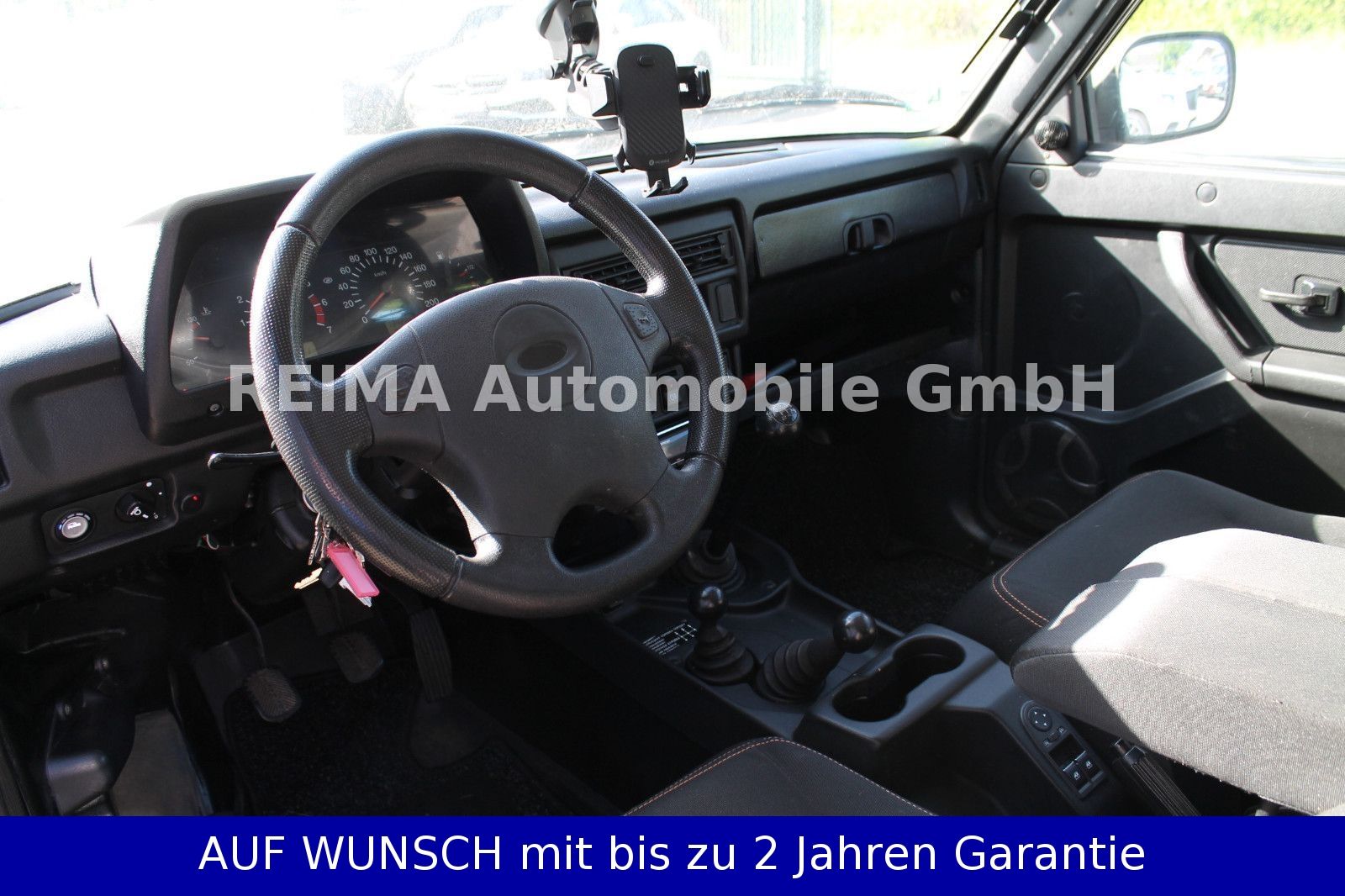 Fahrzeugabbildung Lada Taiga 5-trg. Urban 4x4, Anhängerkupplung