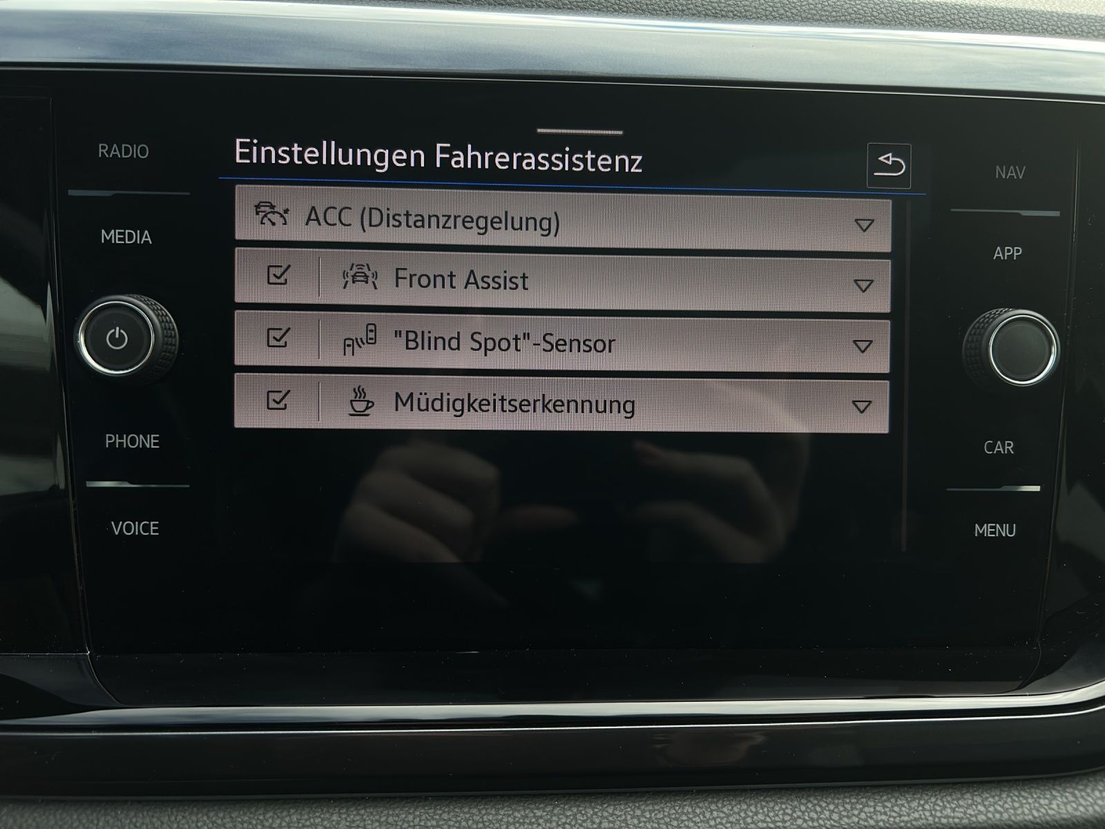 Fahrzeugabbildung Volkswagen Polo R-Line TSI LED ACC PANO SHZ PDC Navi Klima