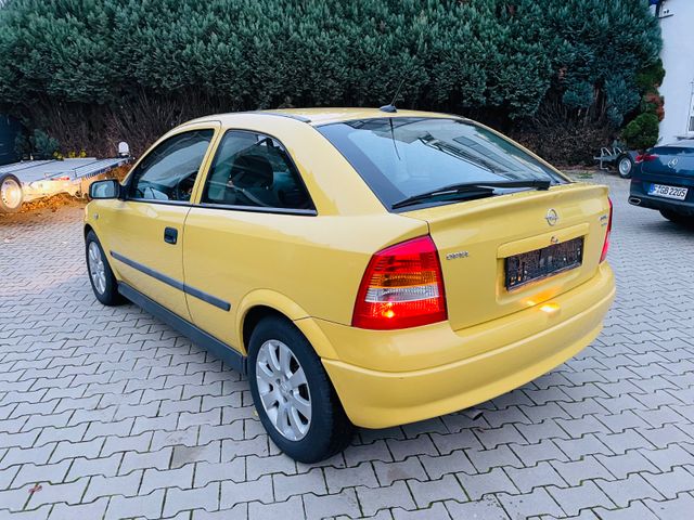 Opel Astra 1.6 16V Edition 2000 orig34 tkm maisgelb