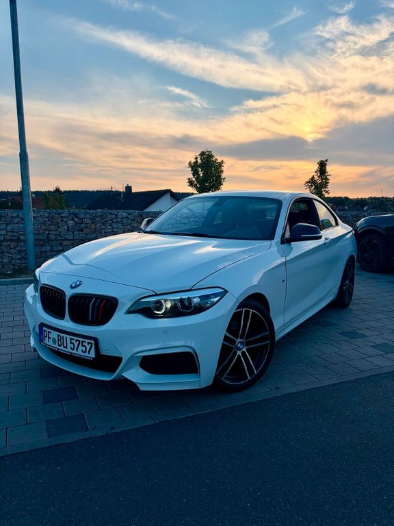 Image of BMW 218