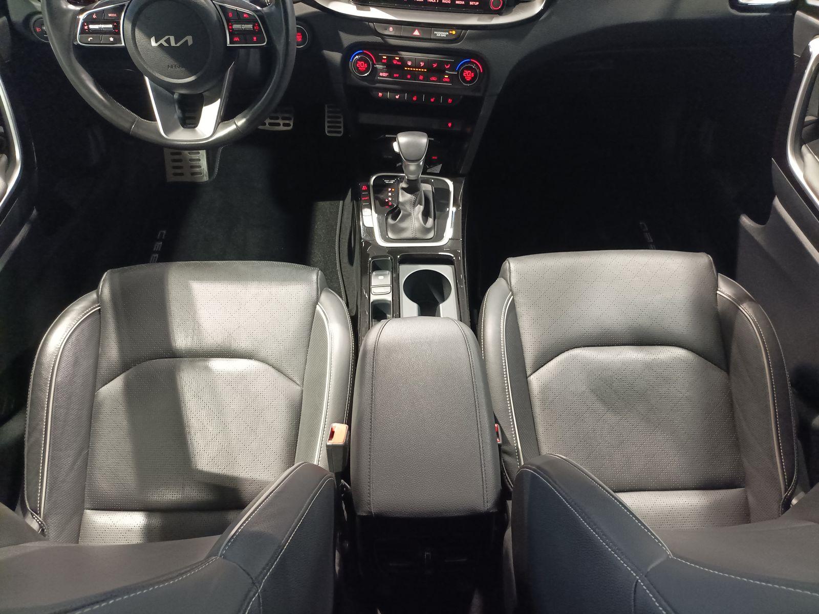 Kia Ceed 1.6 PHEV Platinum Ed LED|Navi|Leder|Kamera