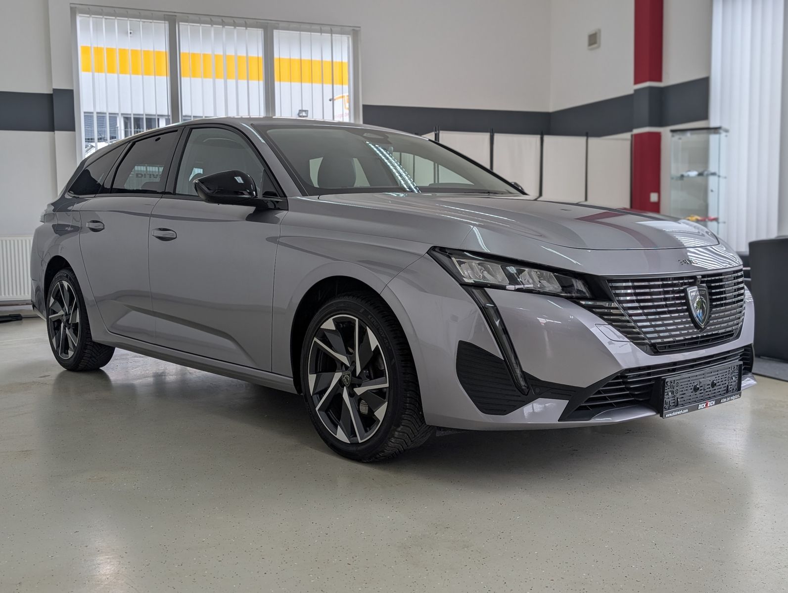 Fahrzeugabbildung Peugeot 308 Allure ACC LED 360° SHZ LENK-HZ AHK GARANTIE