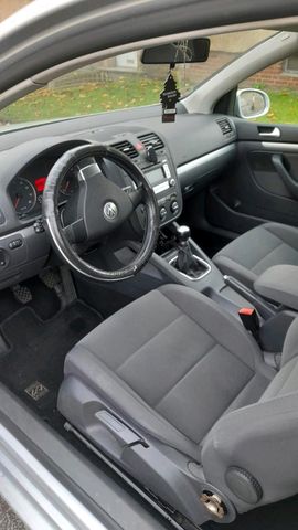 Volkswagen Golf 5. 1,4