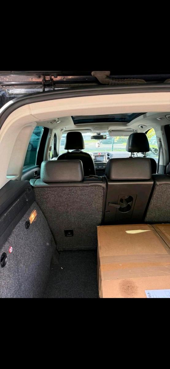 Volkswagen Tiguan 2009 — interior