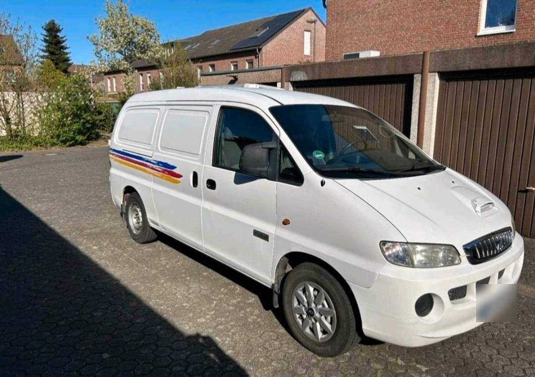Hyundai H-1
