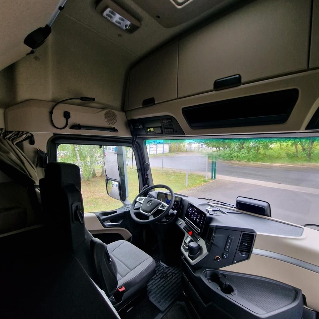 Fahrzeugabbildung Mercedes-Benz Actros 1851 LS 4x2 GIGA,Standklima,Nebenantrieb