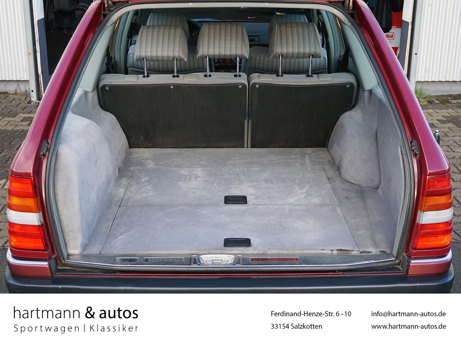 MERCEDES-BENZ 230 TE 32 ch BVA - 3ème MAIN - ROUGE BAROLOR - 271600 km