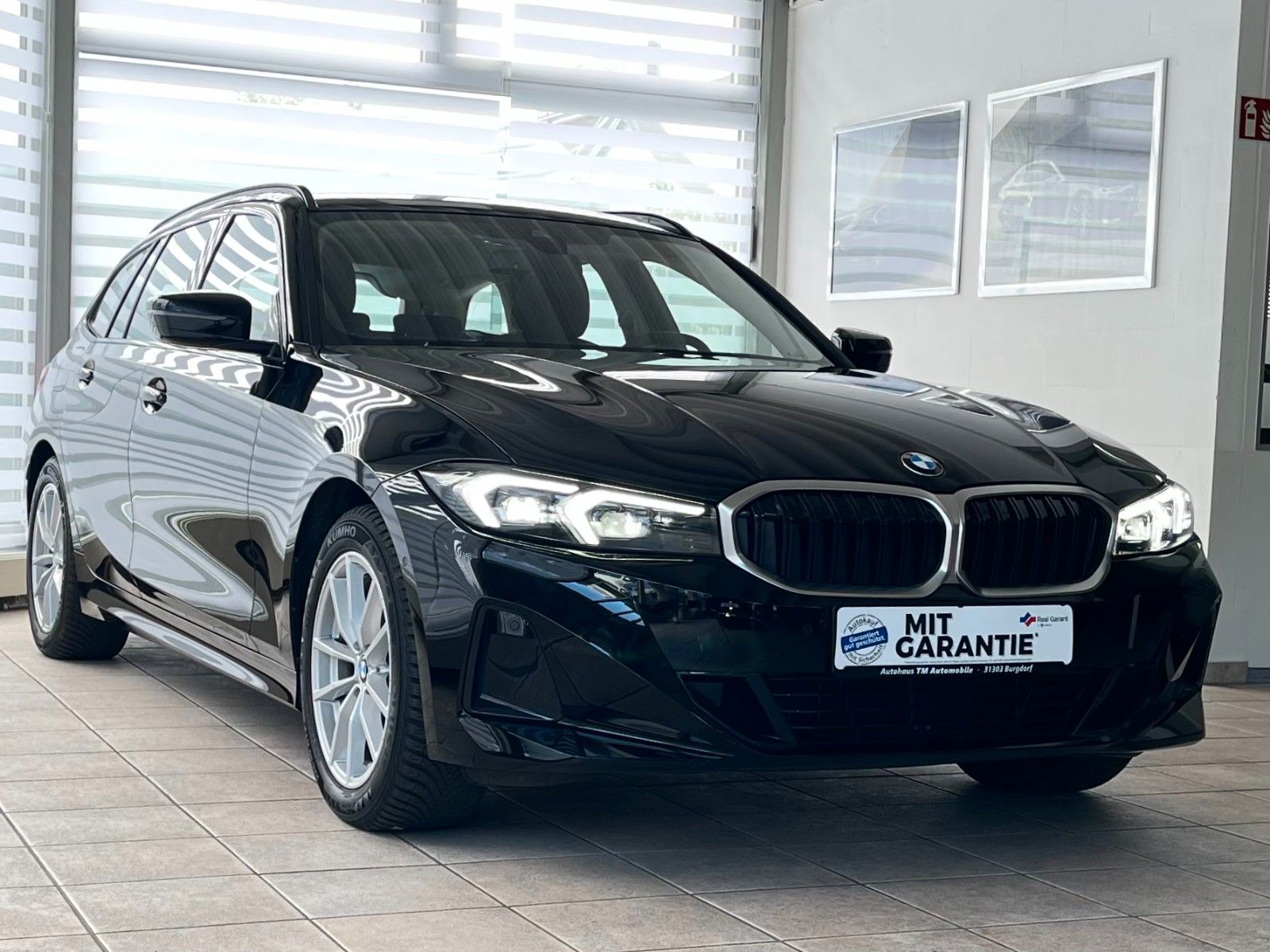 BMW 318i Widescreen KAMERA Driv.Assist. Unfallfrei foto 2