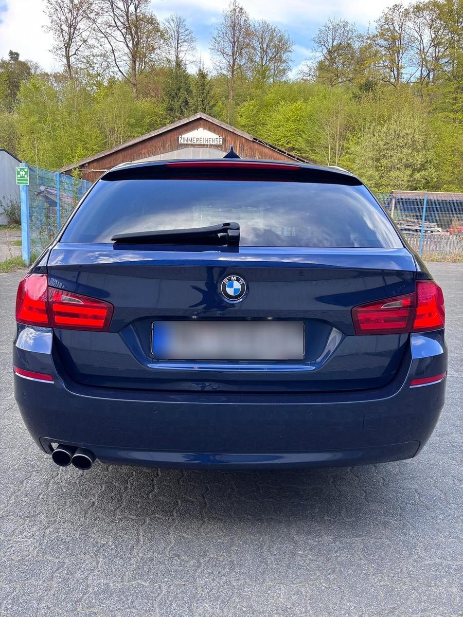 BMW 520 2011 — photo 9