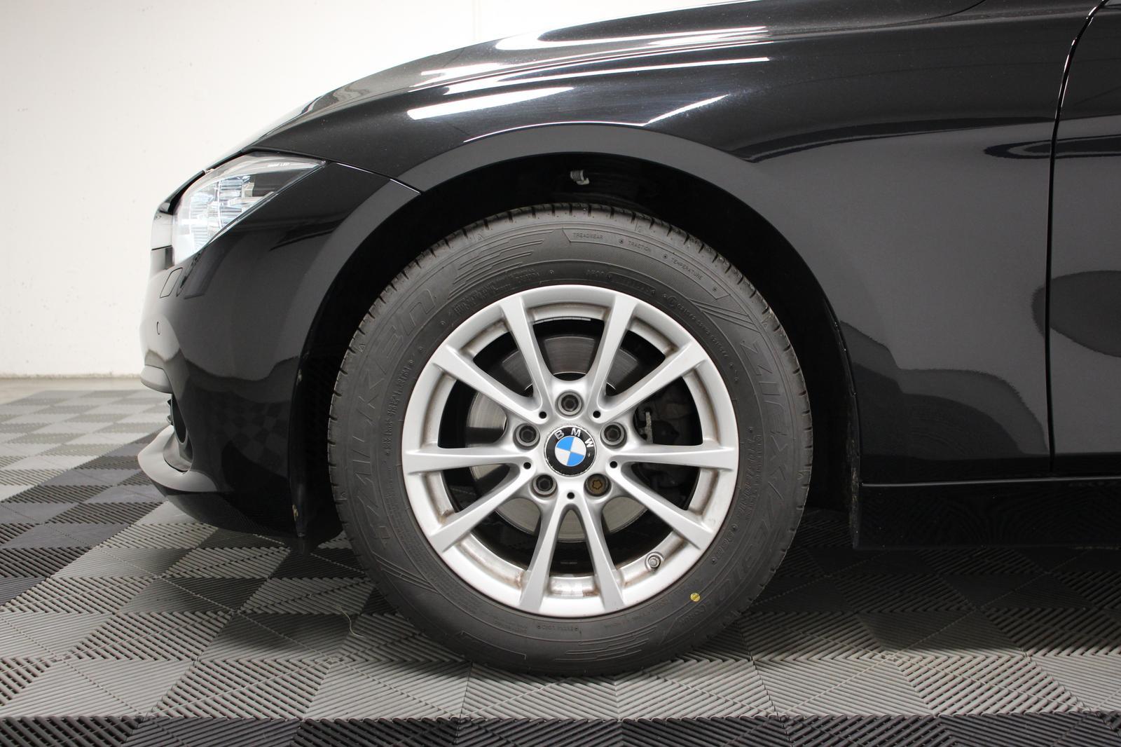 BMW 318i Touring Autom. *LED/KLIMA/EL.HECKKLAPP/PDC*