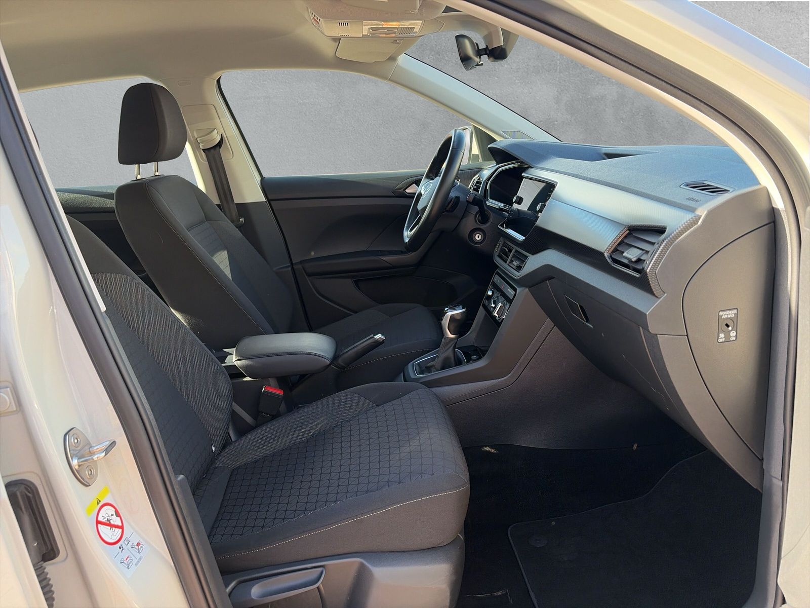 Fahrzeugabbildung Volkswagen T-Cross 1.0 TSI Life ACC AppConnect LED