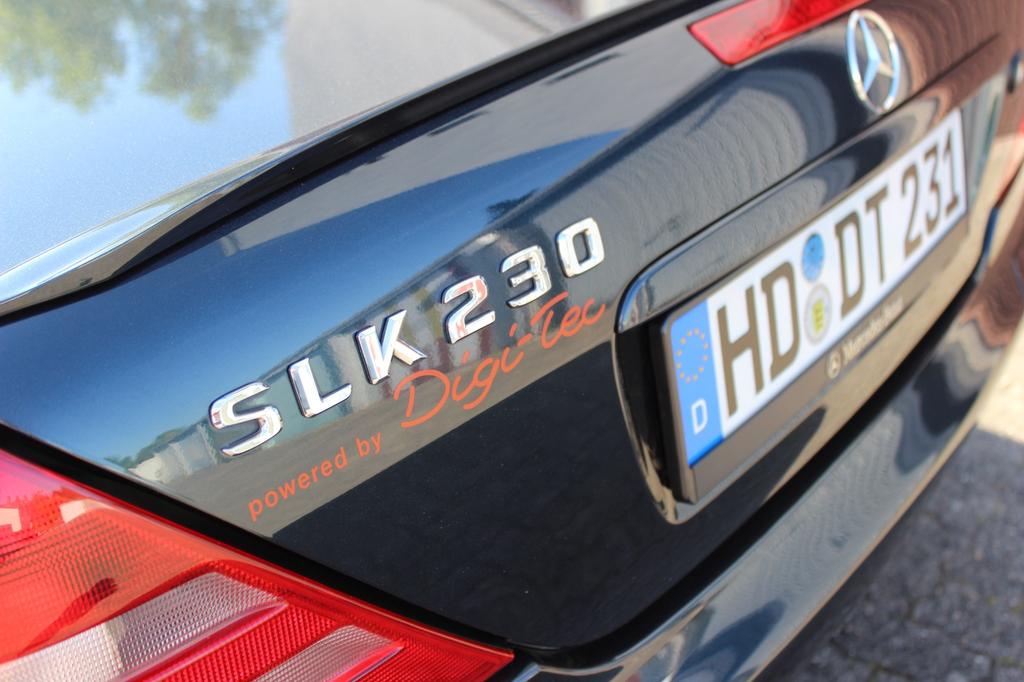 Mercedes-Benz SLK 230