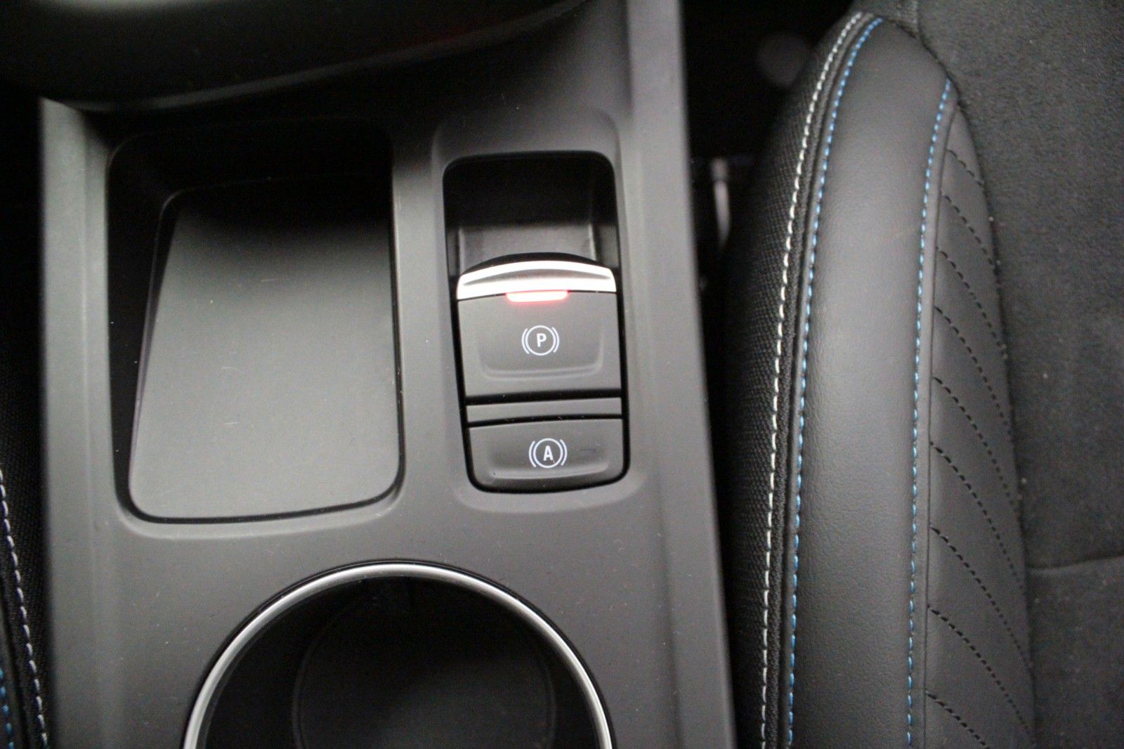 Fahrzeugabbildung Renault Arkana Mild Hybrid 160 EDC Esprit Alpine*15059*