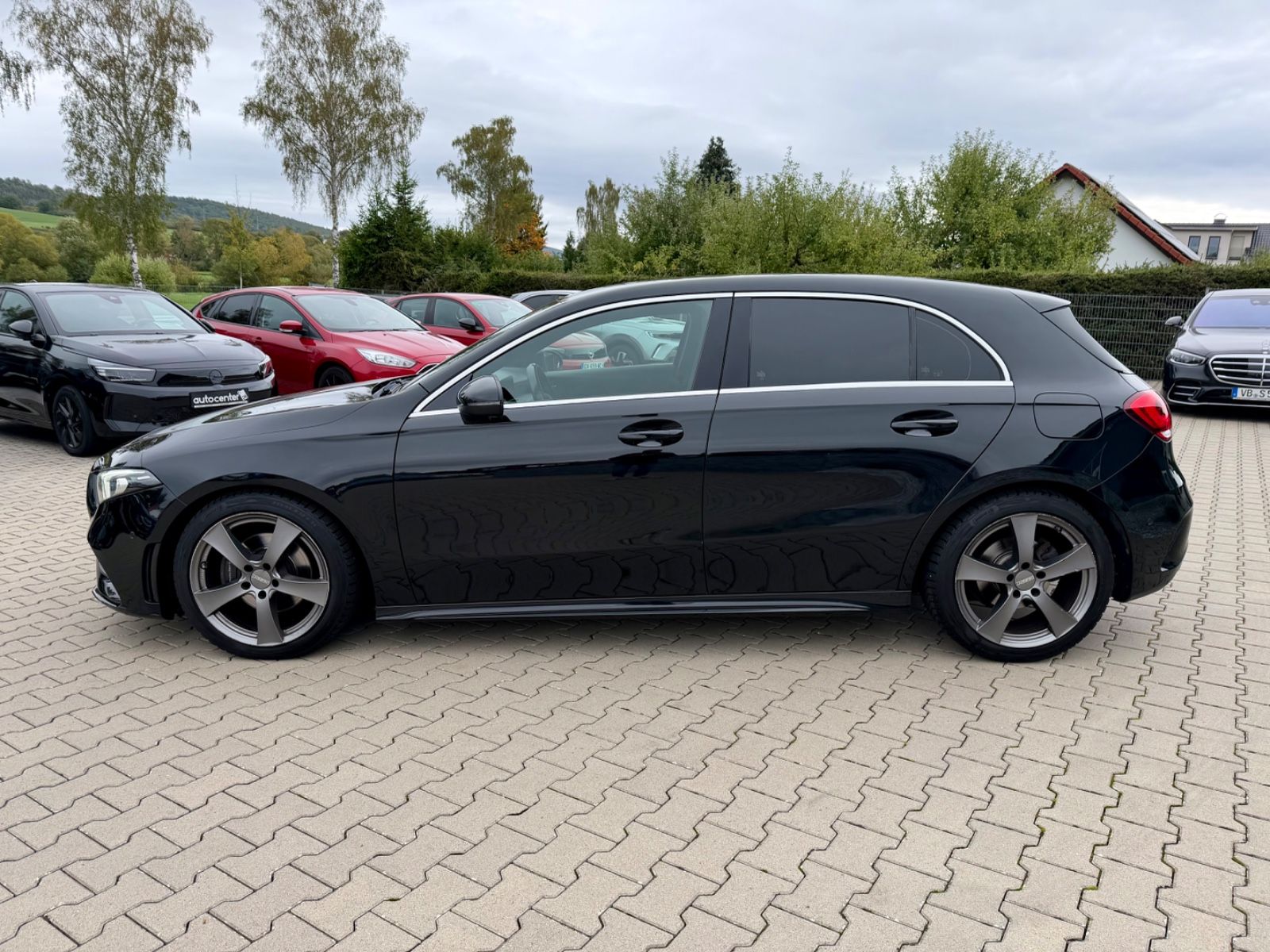 Fahrzeugabbildung Mercedes-Benz A 180 d°AMG Line°Kamera°LED°Navi°Shz°