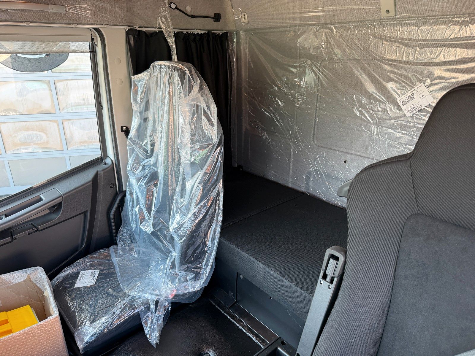 Fahrzeugabbildung Iveco Eurocargo ML140E28/P Bett AHK Klima Standheizung