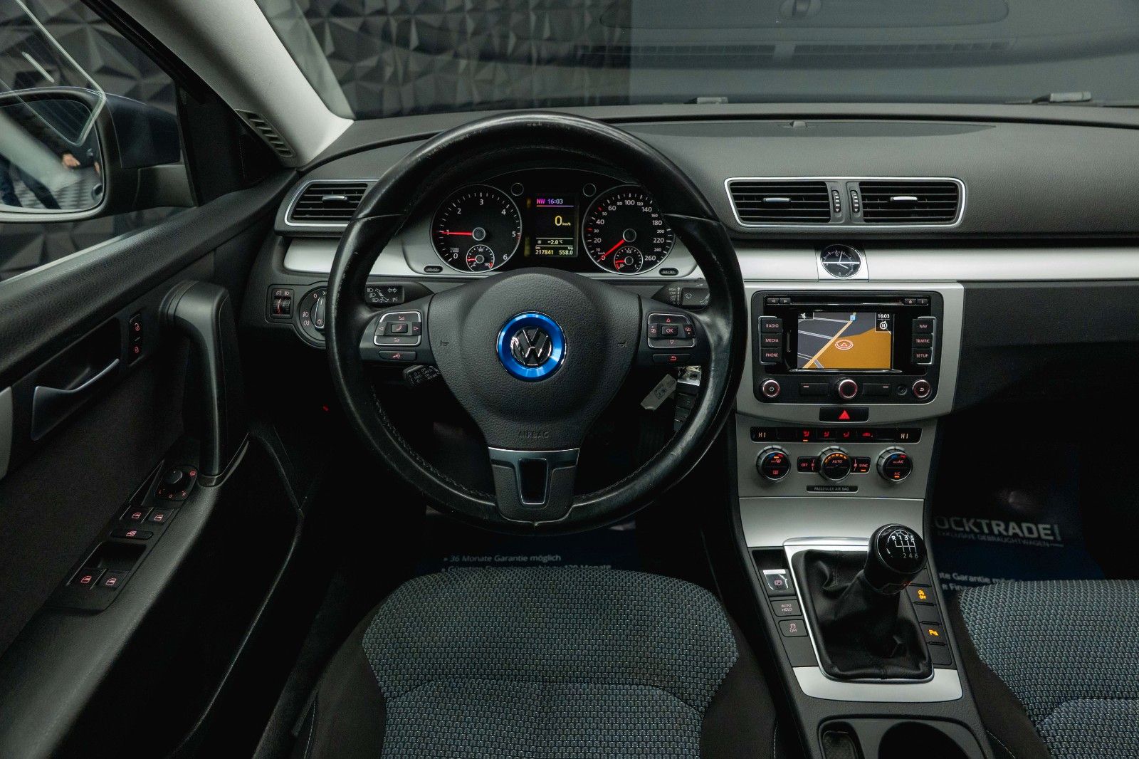 Fahrzeugabbildung Volkswagen Passat Variant 1.6 TDI Trendline BlueMotion TÜV