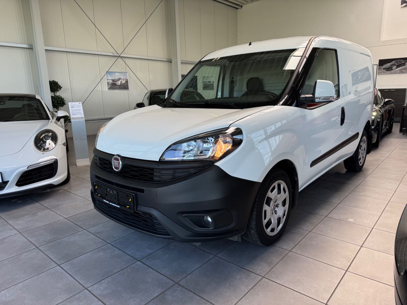 Fahrzeugabbildung Fiat Doblò SX Kasten