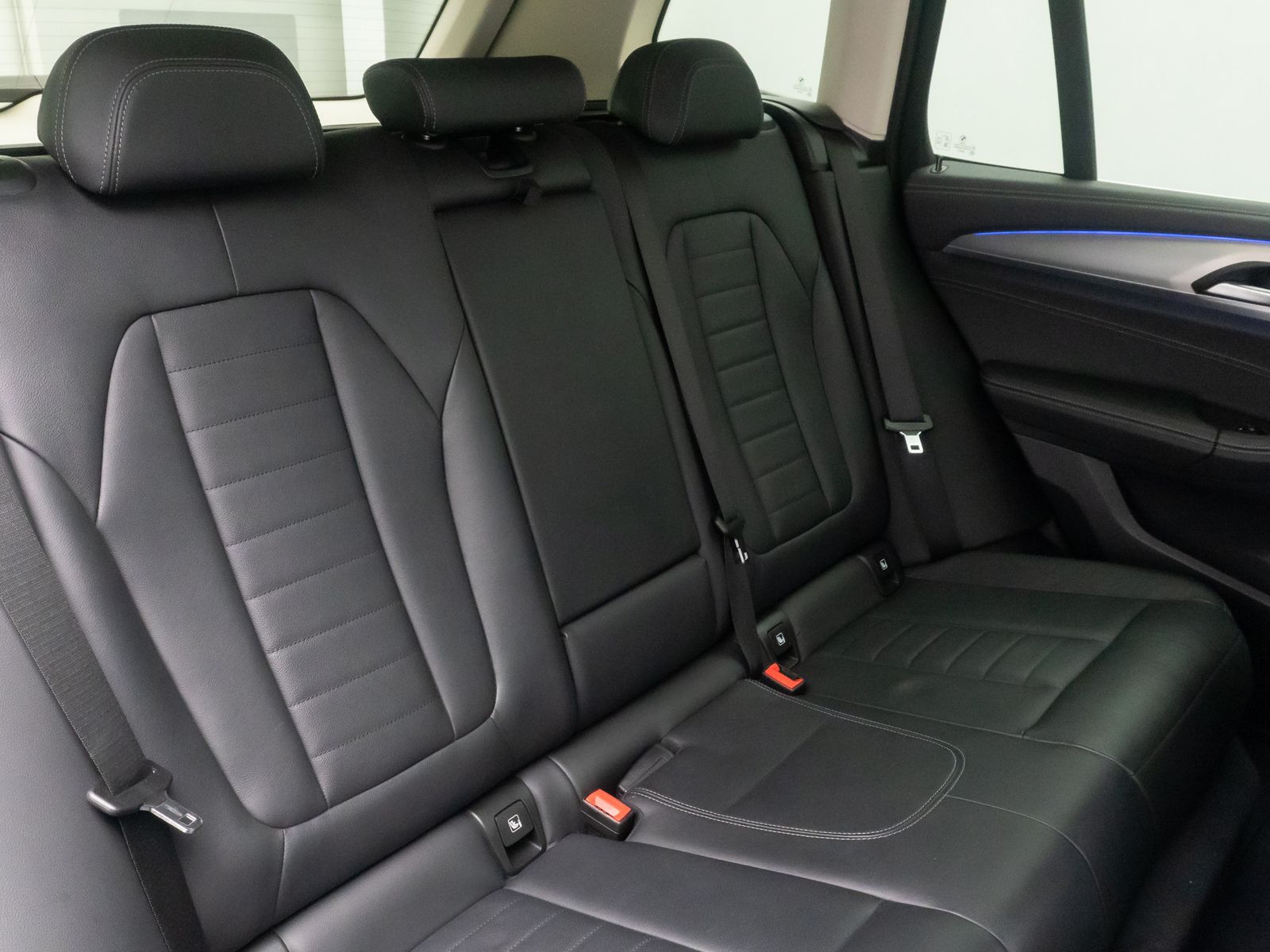 Fahrzeugabbildung BMW X3 xD20d Luxury Line Kamera AHK HUD Alarm 19Zoll