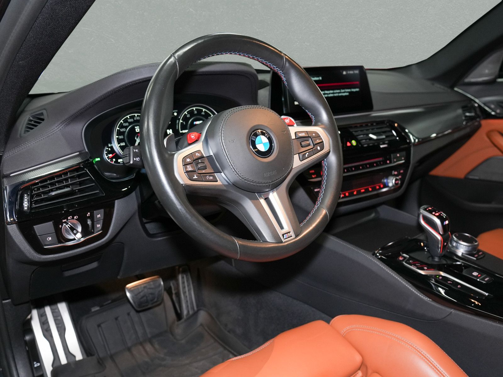 Fahrzeugabbildung BMW M5 Competition - Keramik|Multifktstz|DriversPack