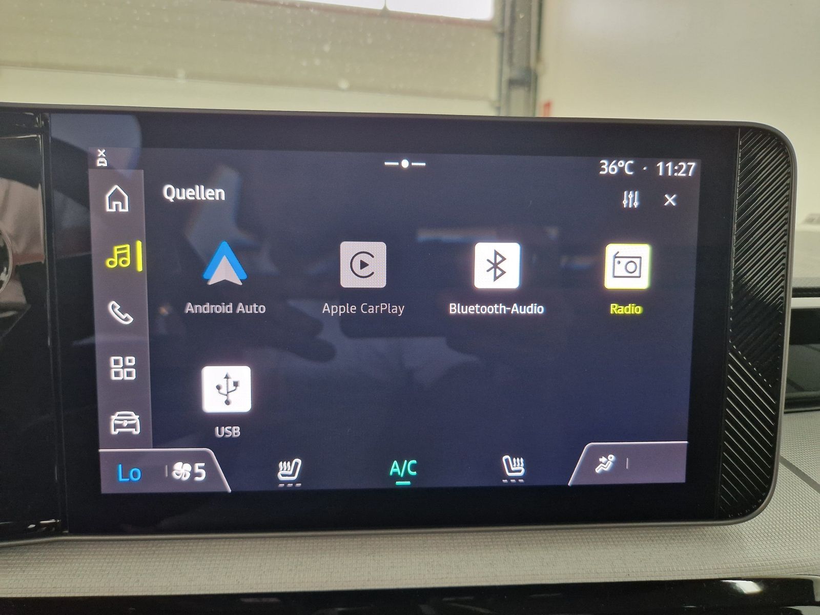 RENAULT R 4 E-Tech Evolution 120 Urban Range – Bild 20