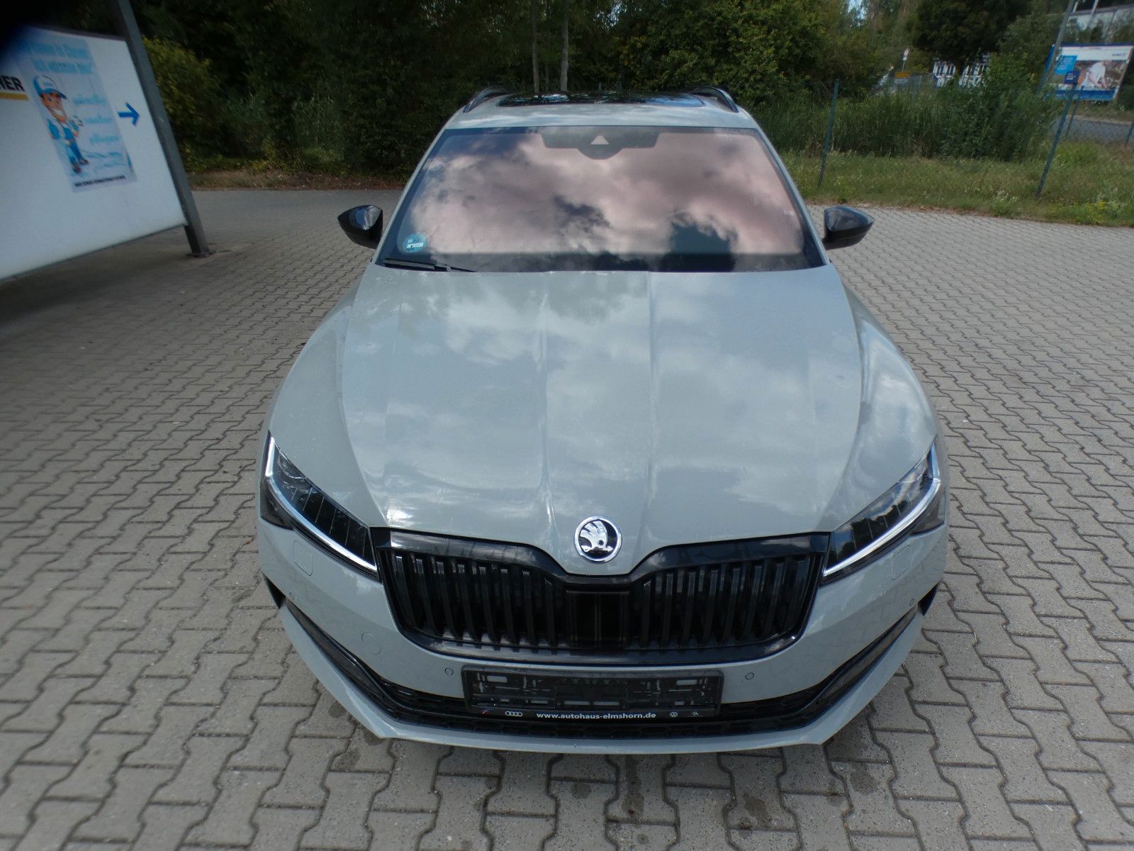 Skoda Superb Combi Sportline 2.0TDI DSG Navi SHZ ACC imagem 2
