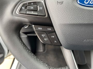 Ford EcoSport 1,0 EcoBoost Cool&Connect SHZ Navi PDC