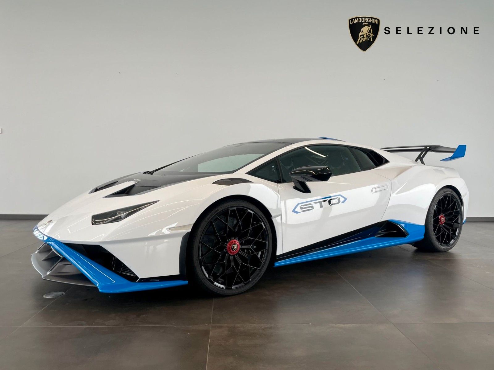 LAMBORGHINI Huracan