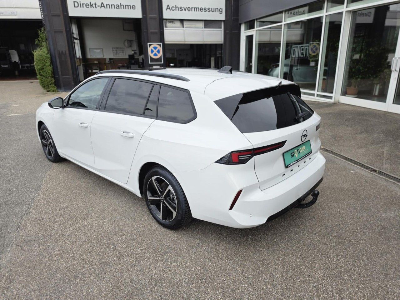 Opel Astra ST GS 1,2 AHK+NAV+MAT+HUD+PANO+SHZ+RFK+ACC imagem 3