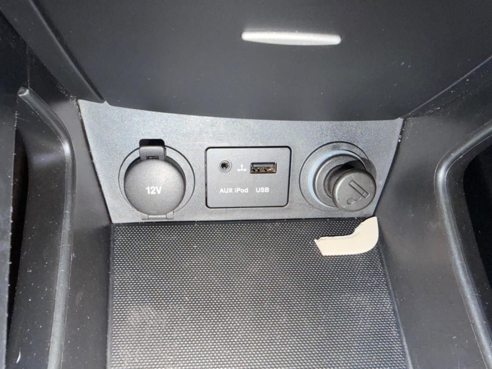 Kia cee'd 2010 — interior