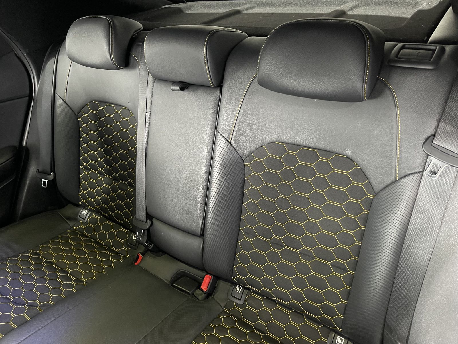 Fahrzeugabbildung Kia XCeed Launch Edition 1.4 GDI*LED*Leder*Cam*Navi*