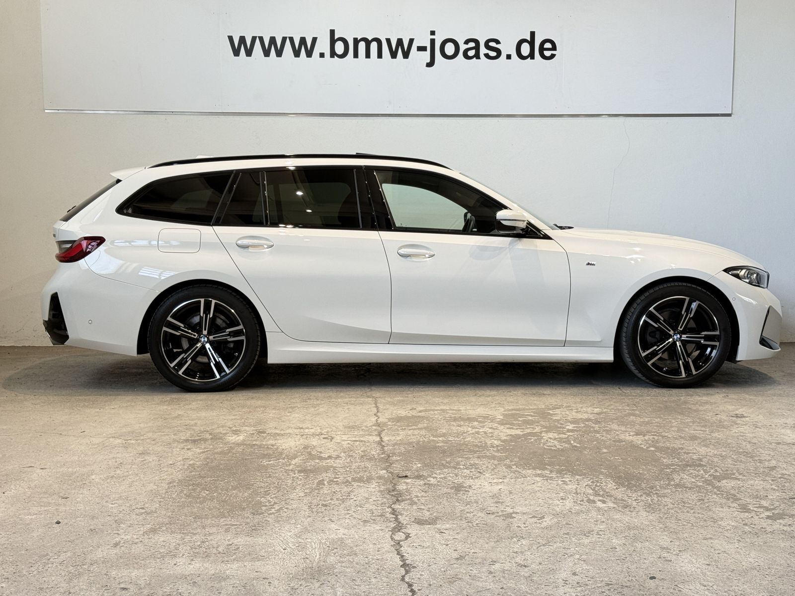 Fahrzeugabbildung BMW 320i |Panoramadach |Anhängerkuppl. |HiFi DAB