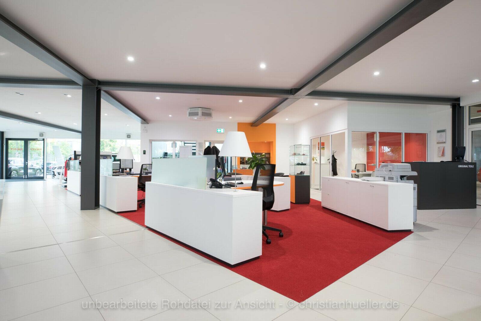 showroom-image-top