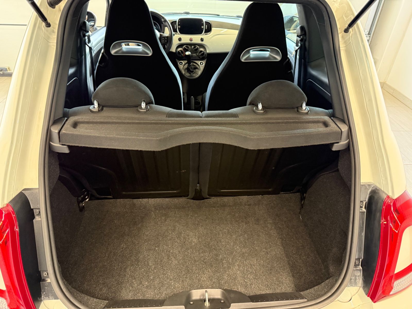 Fahrzeugabbildung Abarth 500 595 Basis, Sky Dome Pano,  Alu Sport,