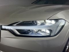 VOLVO XC60 Momentum / NUR 61.tKM / 1.HD / GARANTIE / VOLVO XC60 Momentum / NUR 61.tKM / 1.HD / GARANTIE /
