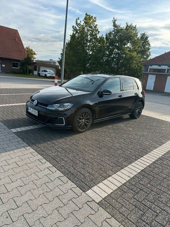 Image of Volkswagen Golf