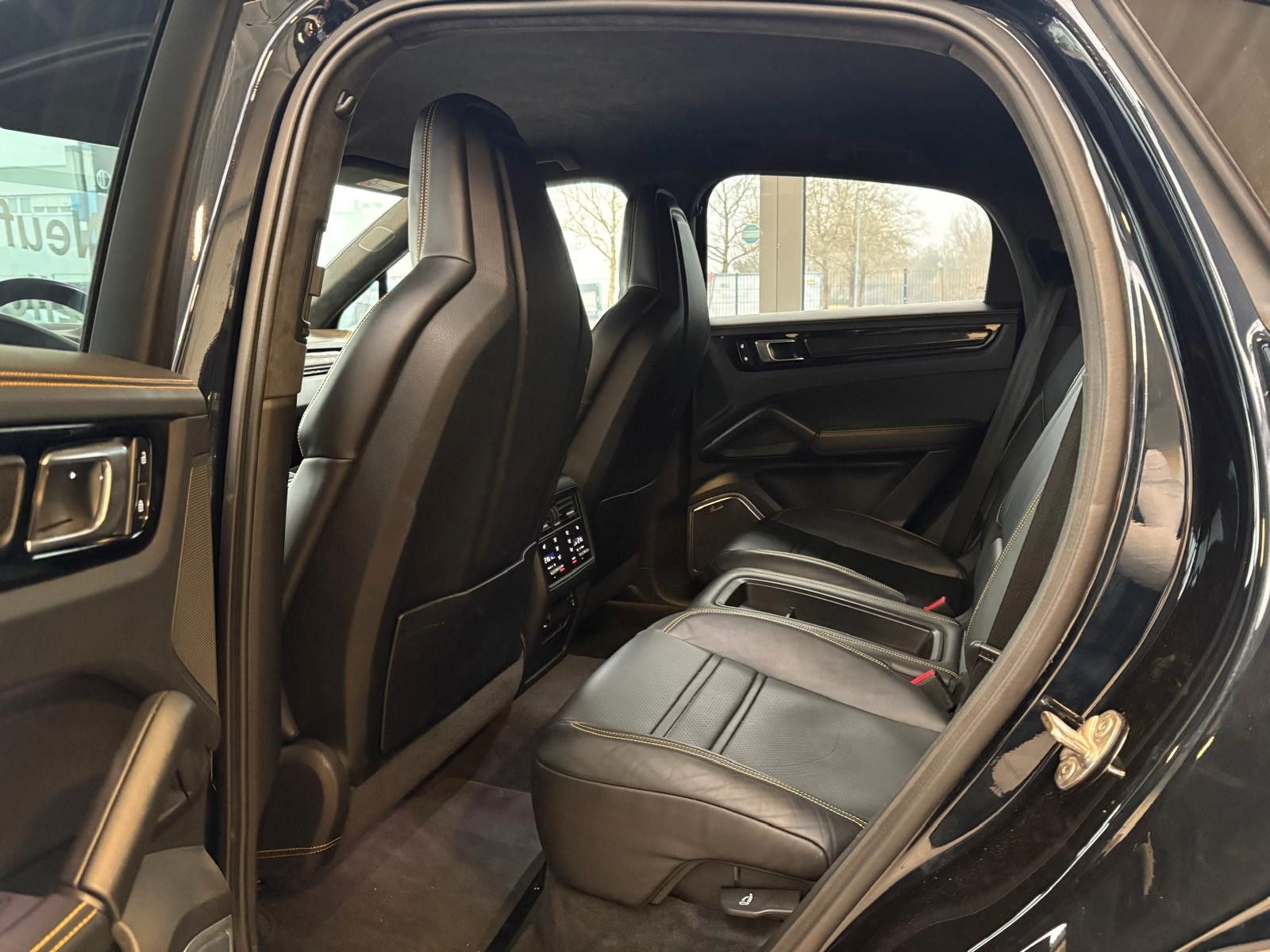 Fahrzeugabbildung Porsche Cayenne Coupe Turbo GT/Burmester/PCCB/Carbon