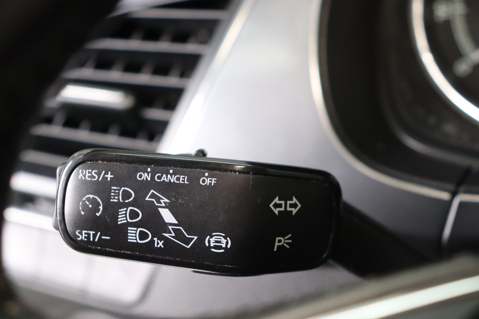 Fahrzeugabbildung SKODA Fabia 1.0 Combi Automatik * LED * Navigation Cle