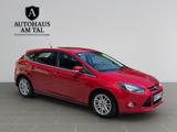 Ford Focus Lim. Titanium 1.6 EcoBoost Navi~SHZ~AHK - Ford Focus aus 2011: Limousine