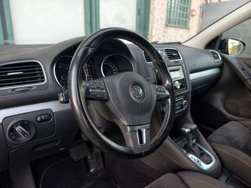 Volkswagen Golf - 11