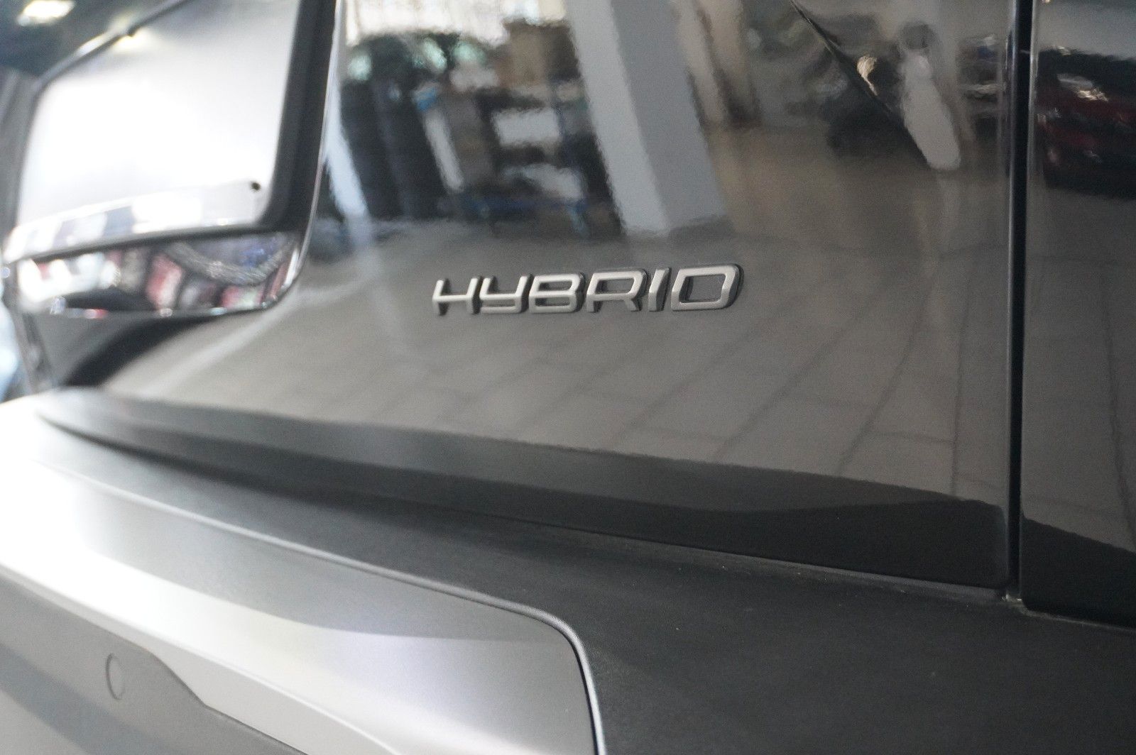 Fahrzeugabbildung Peugeot 2008 1.2 HYBRID ALLURE E-DSC NAVI/LED/SPORT/VIRT