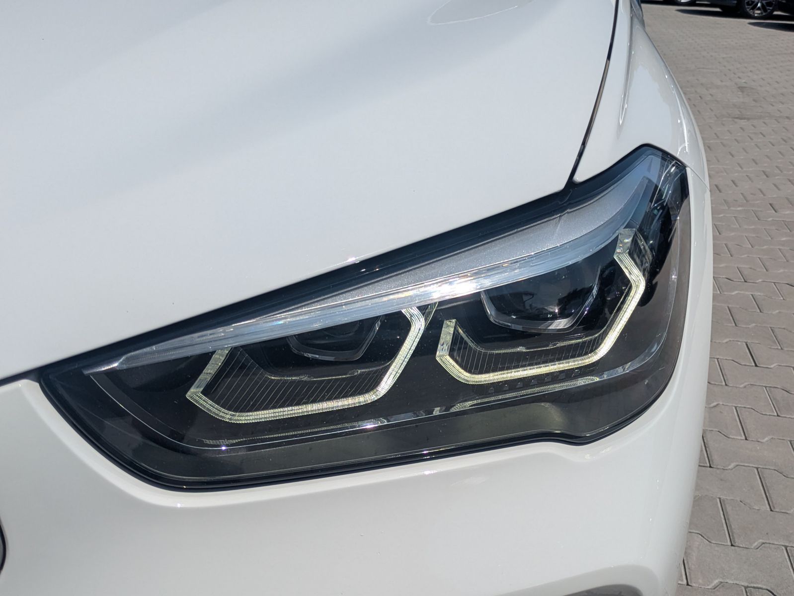 Fahrzeugabbildung BMW X1 xDrive 25 d Advantage 19"LED*ACC*PDC*NAVI*1H