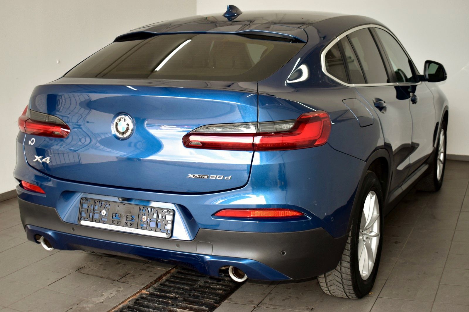 Fahrzeugabbildung BMW X4 xDrive 20 d Advantage,Leder,Navi,LED,Kamera