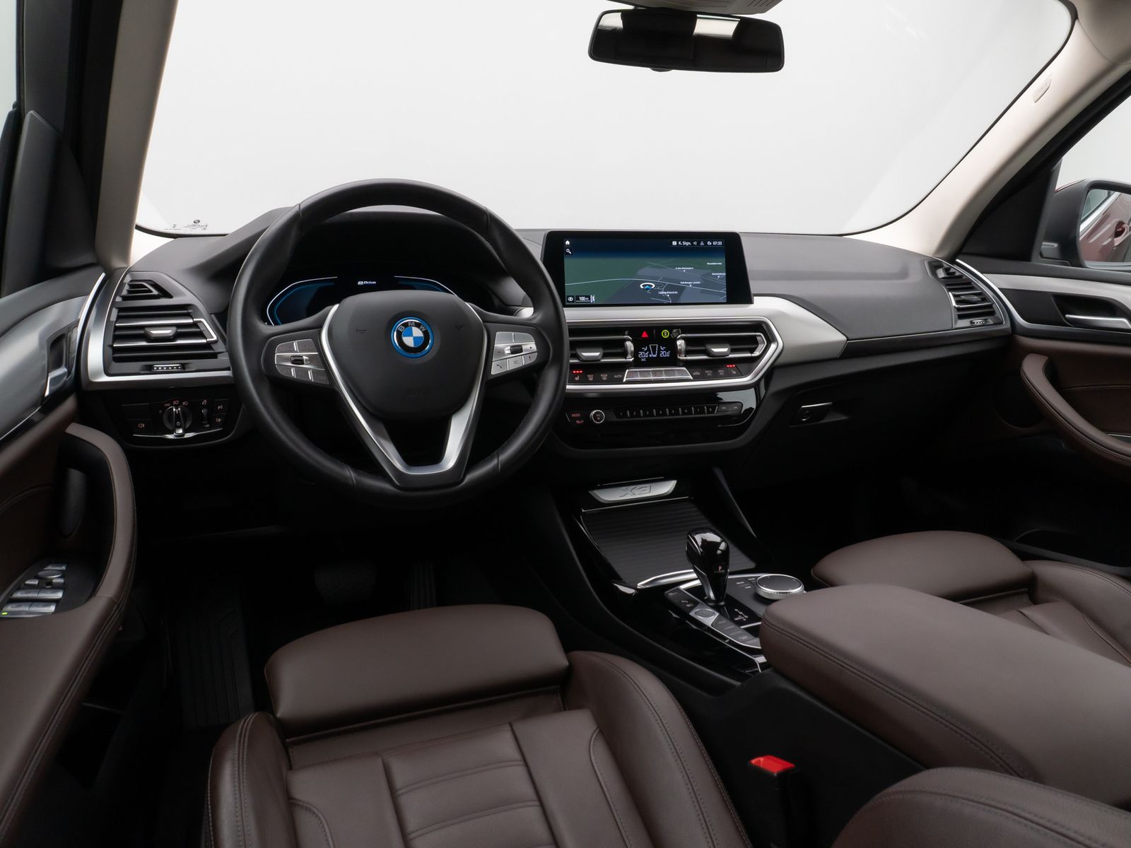 Fahrzeugabbildung BMW X3 xD30e Kamera HUD DAB AHK Sport Komfort Leder