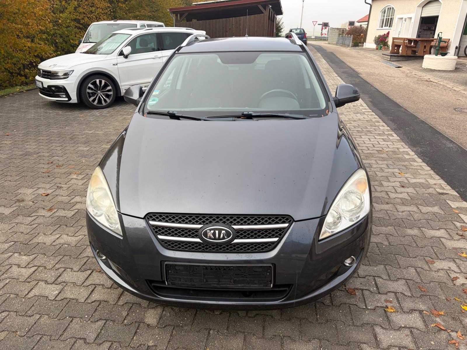Kia cee'd 2010 — photo 6